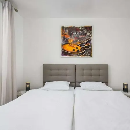 Premium Peschiera *